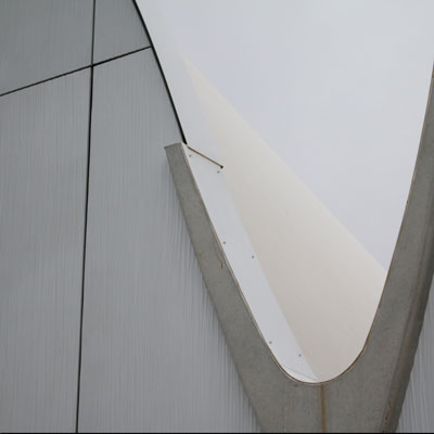 Cropped photo of the Southern Utah Museum of Art's curved facade